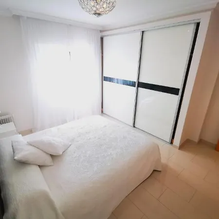 וילה Samarina En La Prestigiosa Zona De La Caleta Golf אדחה